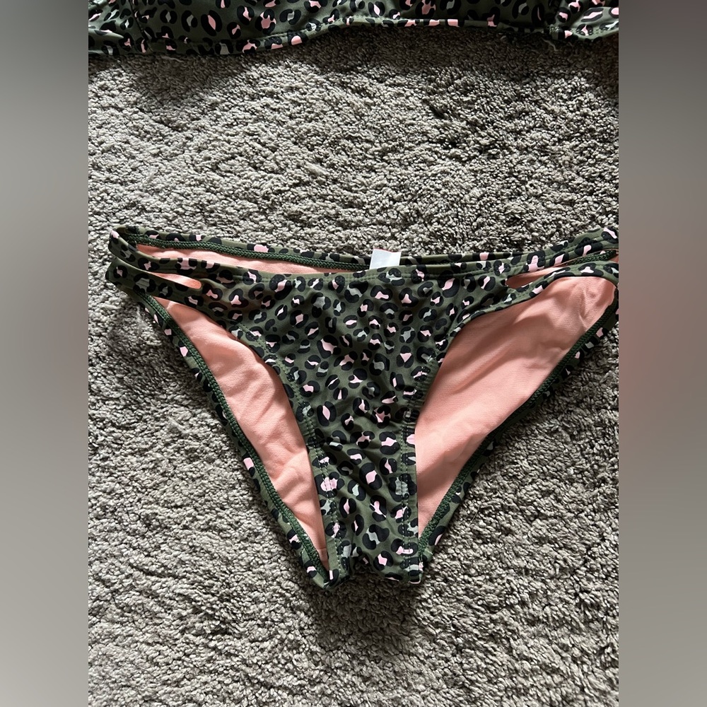 Bathing Suit - Picture 3 of 3